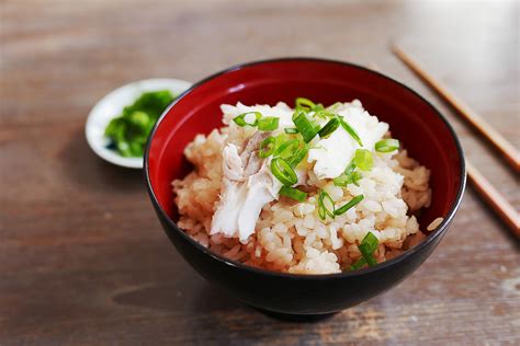 鯛 炊き込みご飯：海の恵みと米の調和